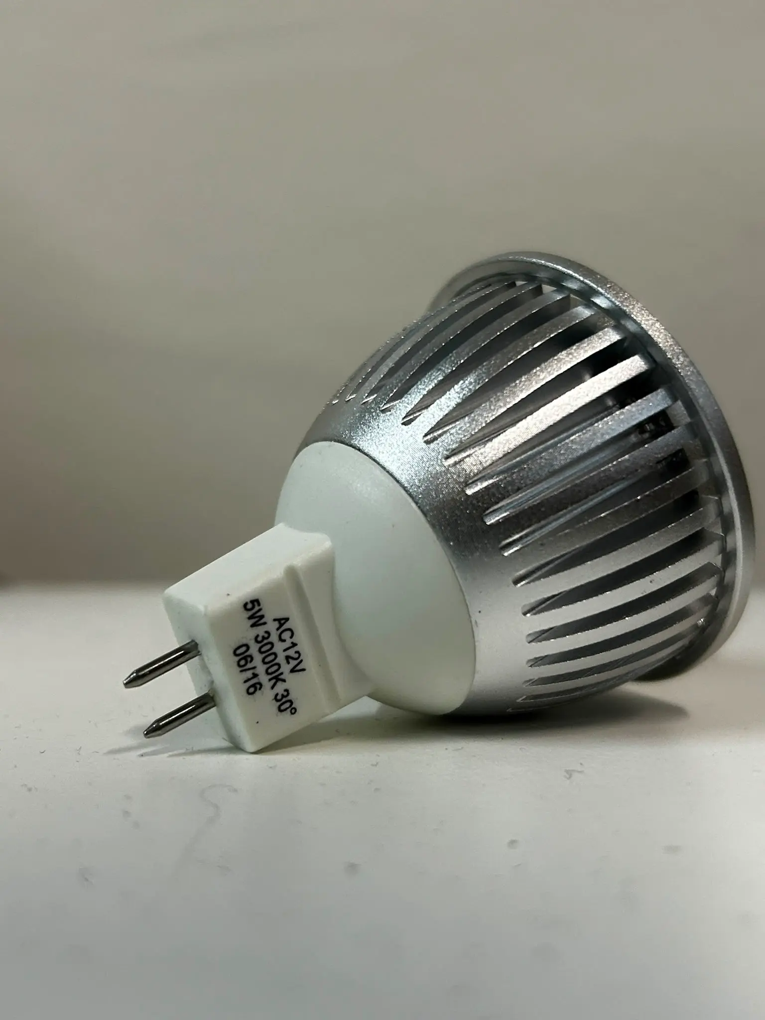Faretto LED MR16 5W 3000K – Modello SIRIO COBLED - immagine 2